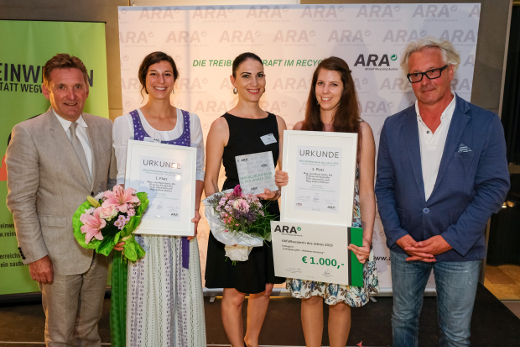 v.l.n.r. Werner Knausz (ARA Vorstand), Mag. Lisa-Maria Galler, MA (Abfallberaterin), DI Dr. Alexandra Loidl (Referatsleiterin Abfallwirtschaftscontrolling - Umweltamt), Mag. Kathrin Münzer (Abfallberaterin), Eberhard Fuchs (Chefredakteur Servicemagazin Umweltschutz). Foto: Walter Heinisch Fotografie & ARA AG v.l.n.r. Werner Knausz (ARA Vorstand), Mag. Lisa-Maria Galler, MA (Abfallberaterin), DI Dr. Alexandra Loidl (Referatsleiterin Abfallwirtschaftscontrolling - Umweltamt), Mag. Kathrin Münzer (Abfallberaterin), Eberhard Fuchs (Chefredakteur Servicemagazin Umweltschutz). Foto: Walter Heinisch Fotografie & ARA AG
