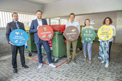v. l. n. r.: Florian Schön, Thomas Stieber (beide ÖWG), Christopher Lindmayr, Leonie Groihofer (beide Umweltamt), Doris Peitler (WIST Steiermark) © Stadt Graz / Fischer