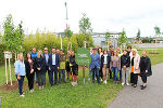v. li. n. re.: GR Helene Ruhmer, Marktgemeinde Feldkirchen bei Graz; Tamara Portugaller, REKA; Christoph Holzner, CPC Envisions; Lejla Puric, NH Hotels; Matthias Ludolf, NH Hotels; Wolfgang Grimus, Flughafen Graz Betriebs GmbH; Matthias Kohlbacher mit Mitarbeiterinnen und Mitarbeiter, Baumschlue Ledolter; Daniel Peter, myWoodpacker; Roland Kloss, Umweltamt/Referat Ökoprofit; Richard Hochrainer, myWoodpacker; Janja Hatan, Legero United; Gabriele Katz, Joanneum Research; Tristan Ammerer, Grüner Gemeinderatsclub; Lisa Lepori, Ventrex; Georg Schlagbauer, Flughafen Graz Betriebs GmbH; Julian Hernach, myWoodpacker; Uriel Hainzl, myWoodpacker; Sandra Holzner, CPC Envisions