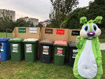 Gewusst, wie. Auch Hansi ist ein begeisterter Mülltrenner © Stadt Graz / Umweltamt
